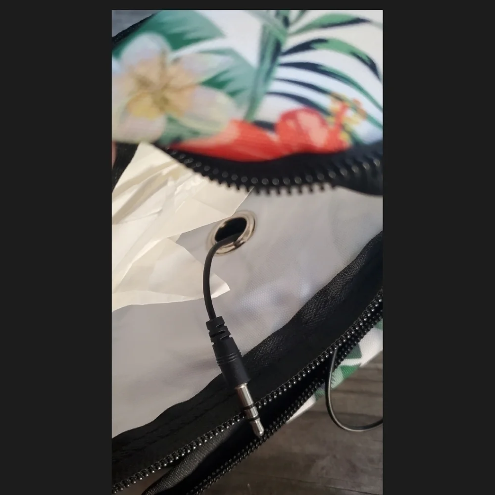 Canvas Fanny Pack Speakers Adjustable 52 Inches - Picture 11 of 11